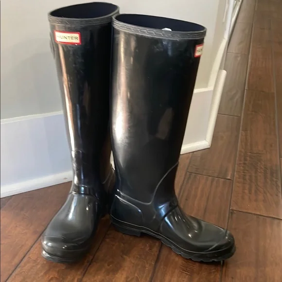 Hunter Tall Black Rain Boots - Picture 12 of 15